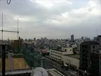 ����y���g�n�E�X�̏ォ�琼